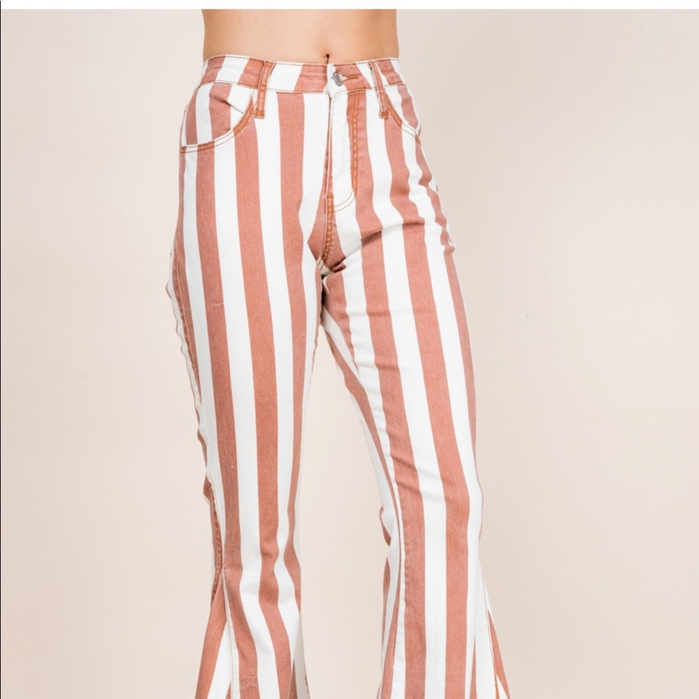 🌟FLASH SALE🌟 “SWEET JANE” Bell Flare Jeans - Picture 11 of 14